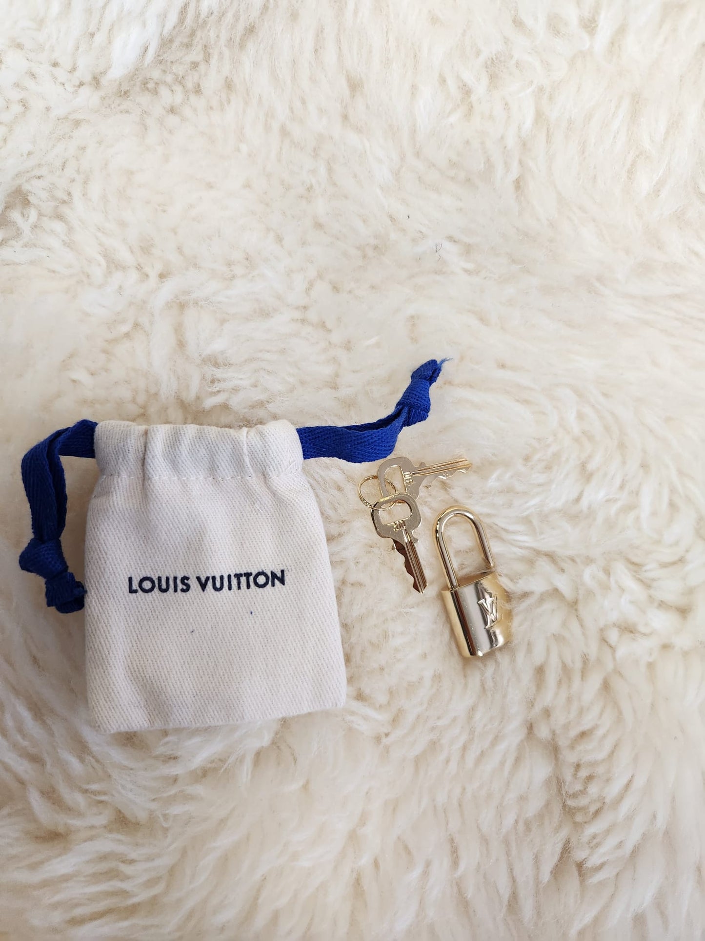 Louis Vuitton Grand Palais Monogram Empreinte Leather Turtle Dove Color L13.4 x H9.4 x W 5.9 inch