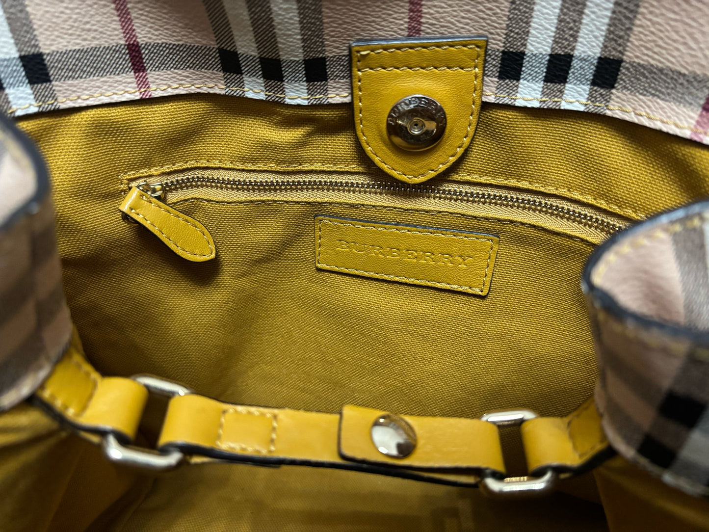 Burberry Hypermarket Canterbury Tote Gold Freesia
