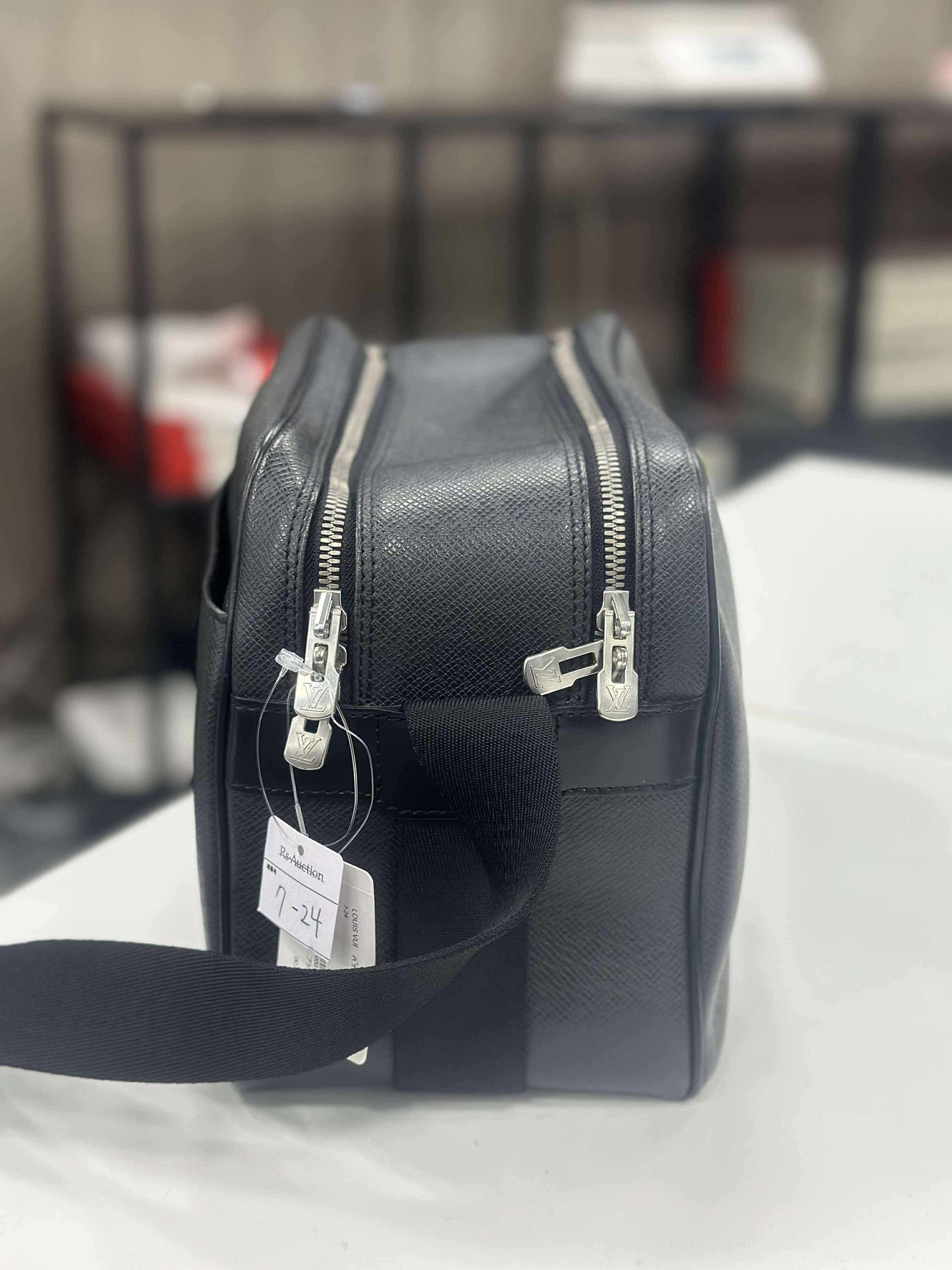 Louis Vuitton Taiga Reporter