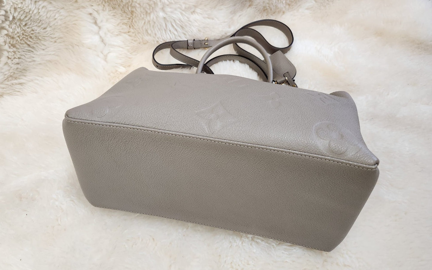 Louis Vuitton Grand Palais Monogram Empreinte Leather Turtle Dove Color L13.4 x H9.4 x W 5.9 inch
