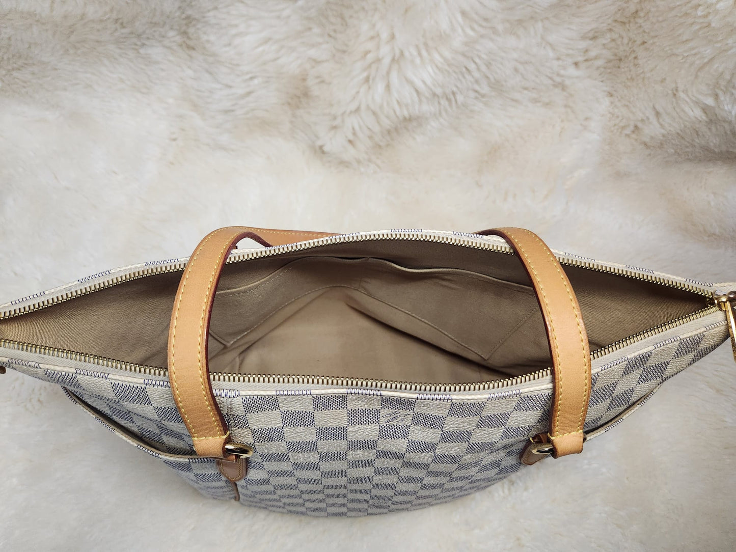 Louis Vuitton Totally MM Tote Damier Azur